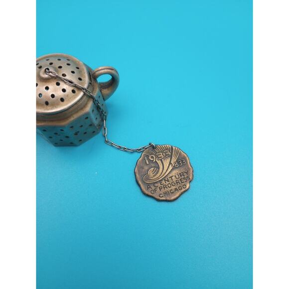 Vintage Knobby Kraft Miniature Teapot Strainer Chicago World Fair 1933 - Picture 2 of 11